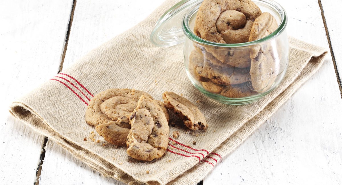 Biscuits with rice flour and dark chocolate