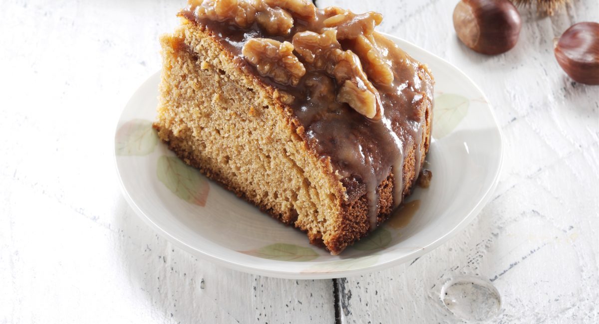 Coffee cake with stone-milled wholemeal soft wheat flour and pecan nut caramel