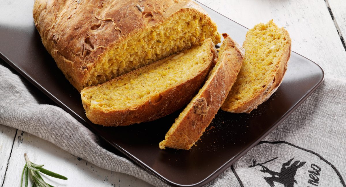 Bread with pumpkin and quartirolo cheese