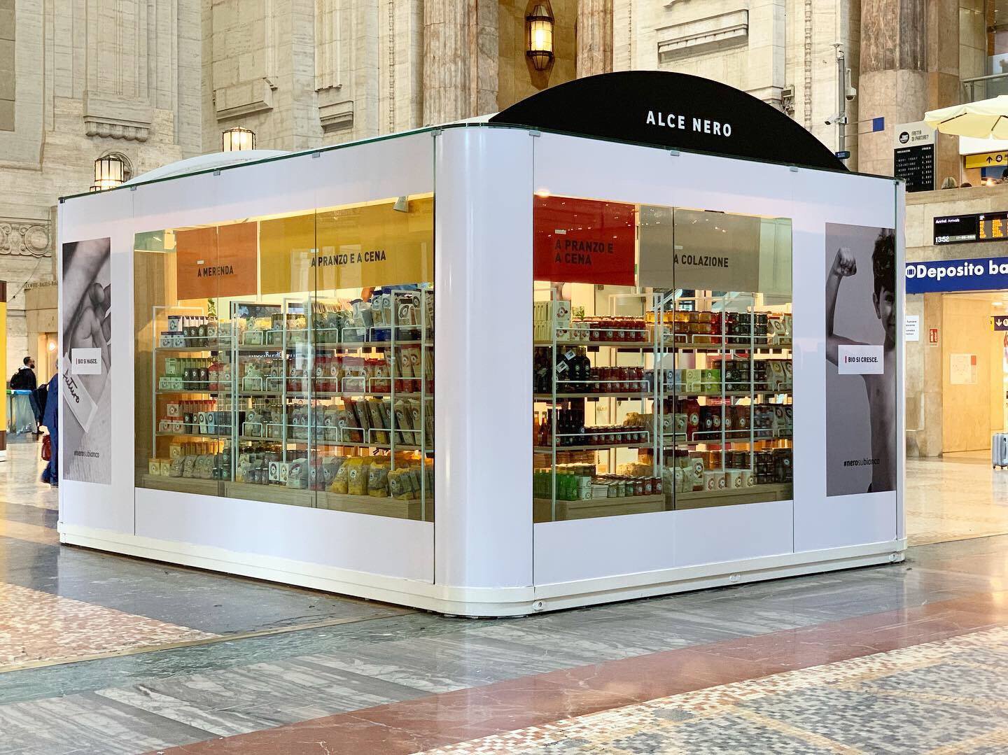 Our first Temporary Store opens at Milan’s Central Station.