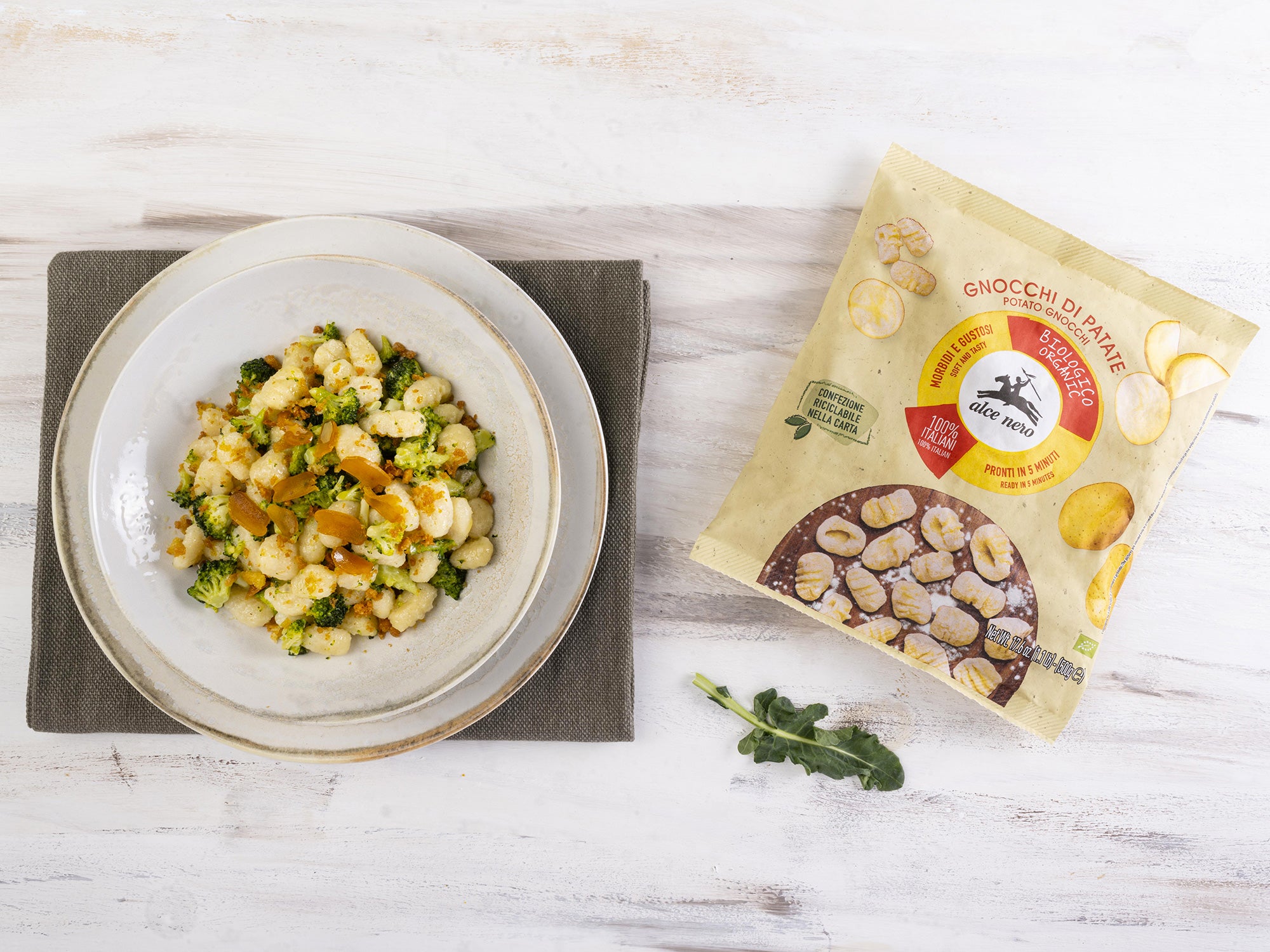 Potato gnocchi with broccoli, anchovies in oil and breadcrumbs